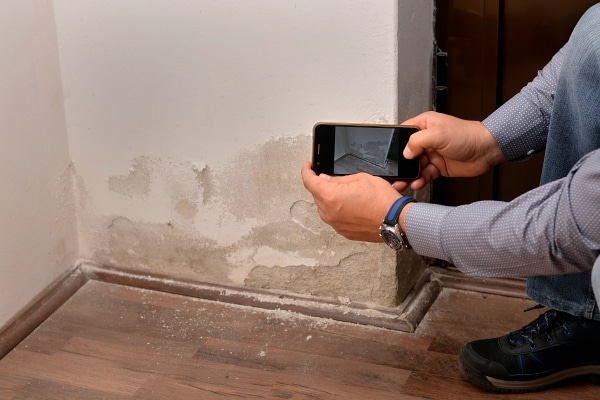 wall water damage