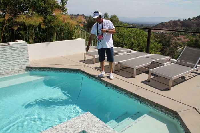 What does the LeakTronics Swimming Pool Leak Detection Training Include?